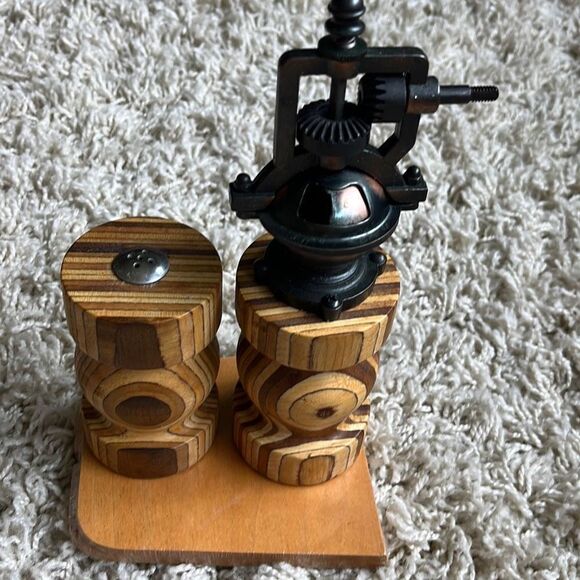 ANTIQUE STYLE Handmade Wood Brass Salt OR Peppermill and Salt Shaker Beautiful s - Picture 2 of 12